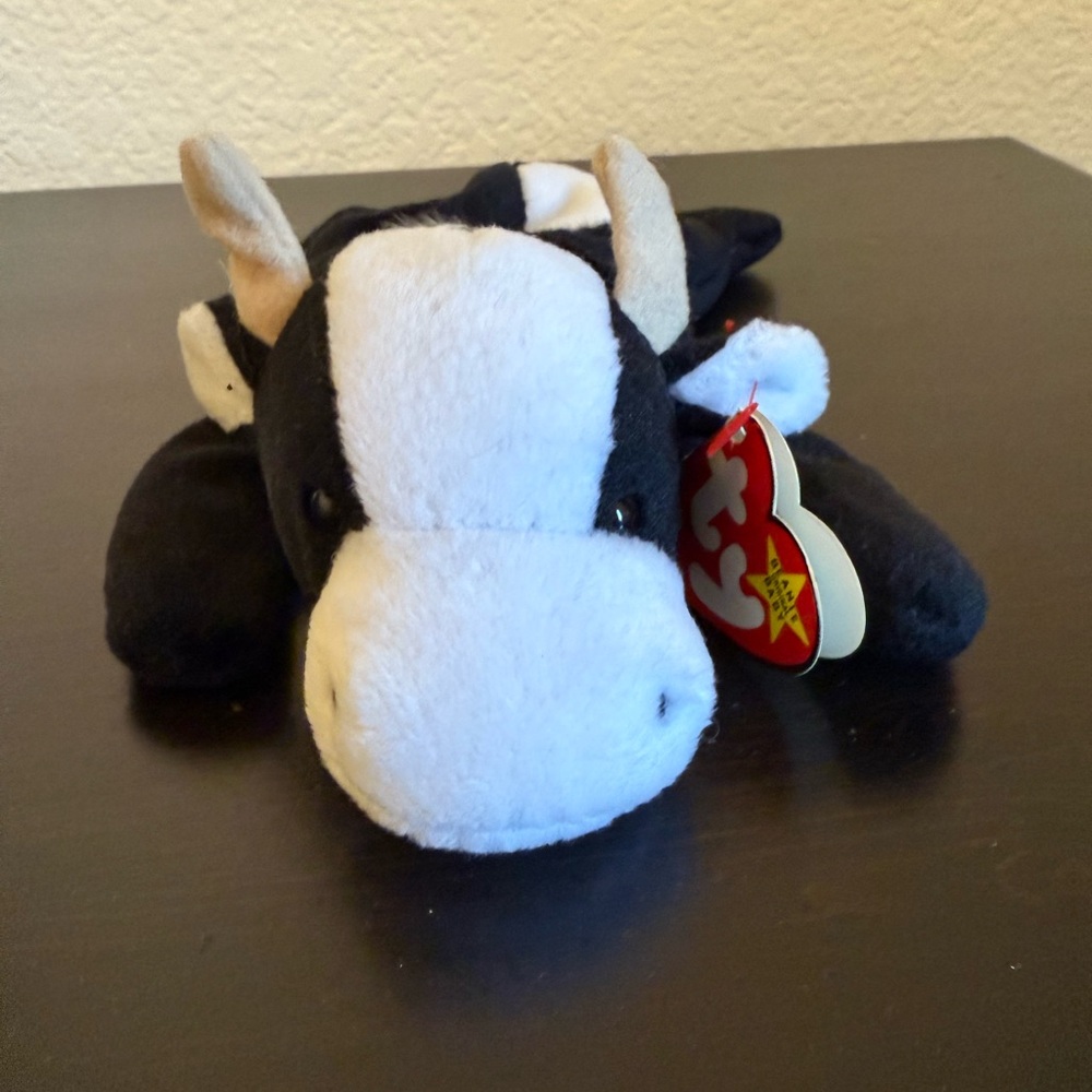 Ty Black and White Cow Beanie Baby - Daisy 1993